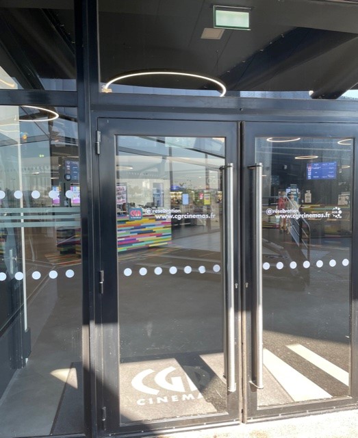 Sticker 14 ronds blancs 5 cm  - longueur 2,40 m